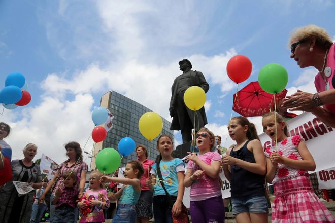 克人民共和国”和“卢甘斯克人民共和国”AG真人游戏地址俄罗斯的未来：“顿涅茨(图3)