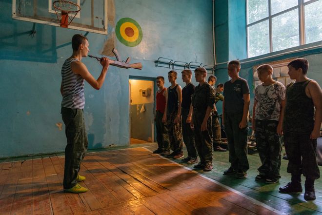 克人民共和国”和“卢甘斯克人民共和国”AG真人游戏地址俄罗斯的未来：“顿涅茨(图6)